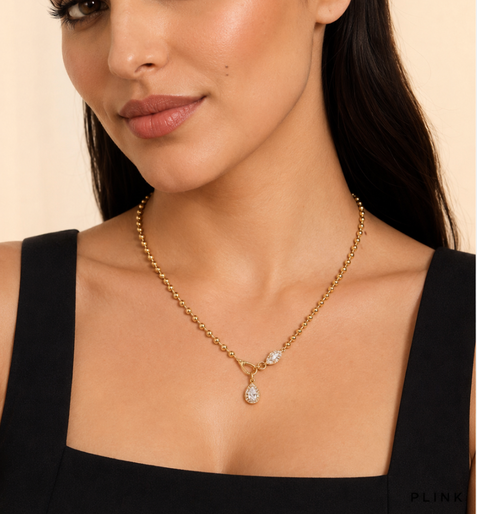 Solène Pear Drop Necklace