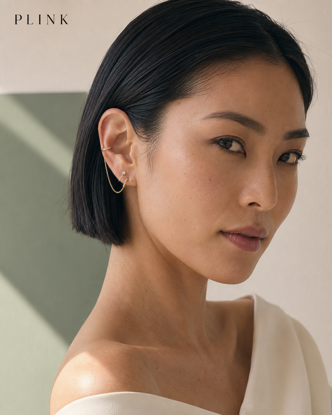 Clara Solitaire Studs